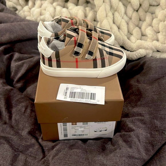MARKHAM STRAPS TODDLER BURBERRY SHOE US/5 - Picture 1 of 4